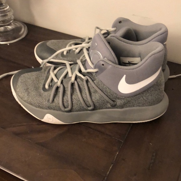 KD grey sneakers 👟 - Picture 5 of 8